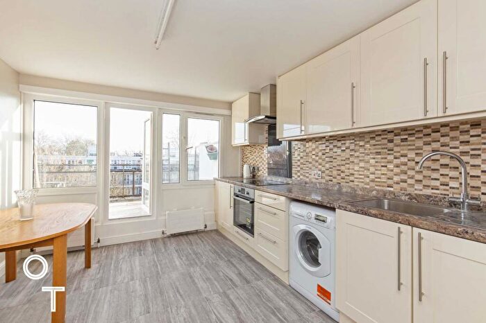 3 Bedroom Maisonette To Rent In Wellesley Road, NW5