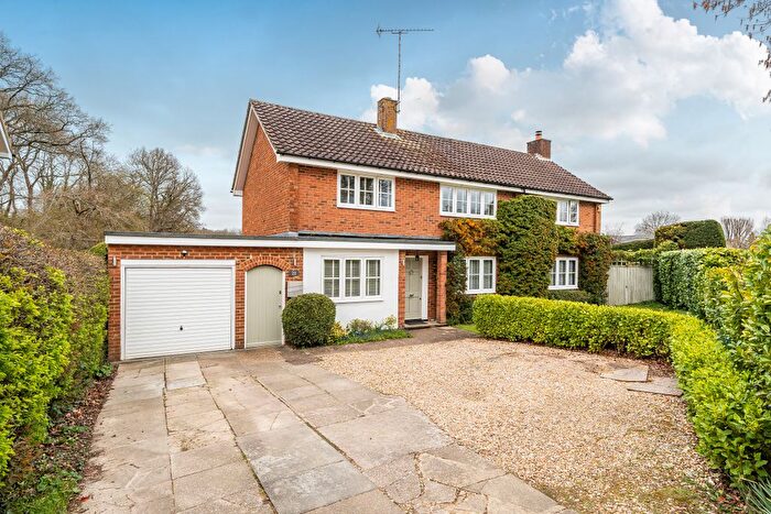 4 Bedroom Detached House For Sale In Blunts Wood Road, Haywards Heath, RH16