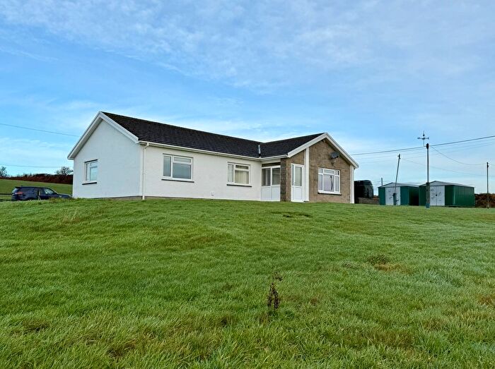 3 Bedroom Equestrian Property For Sale In Llanrhystud, SY23