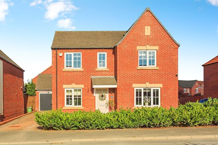 4 Bedroom Detached House For Sale In Ruby Street, Wakefield, WF1