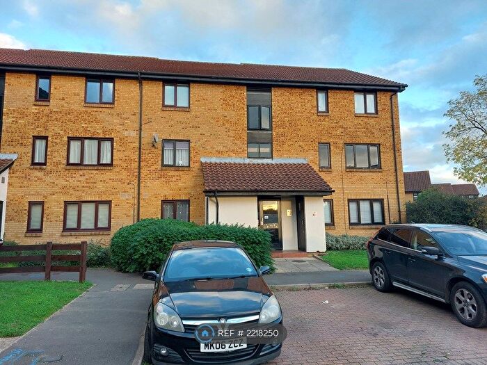 1 Bedroom Flat To Rent In Deerhurst Close, Feltham, TW13