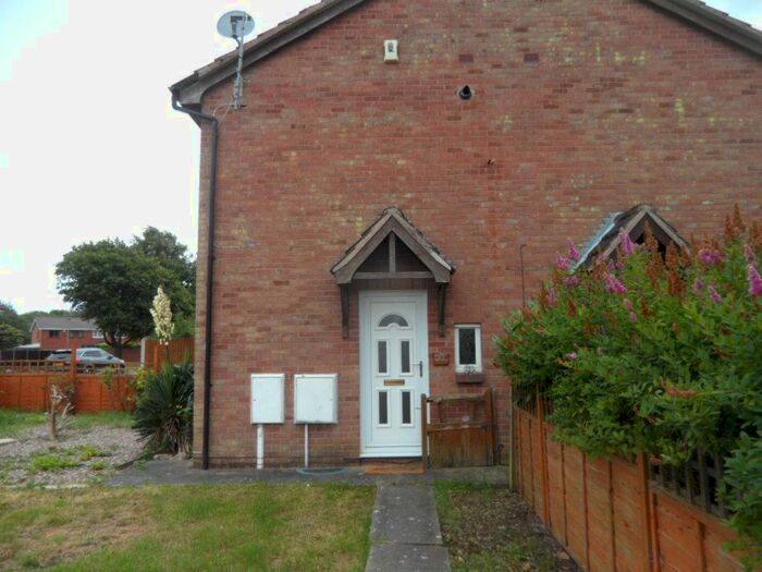 1 Bedroom Semi-Detached House To Rent In Heatherbrook Road, Leicester, LE4