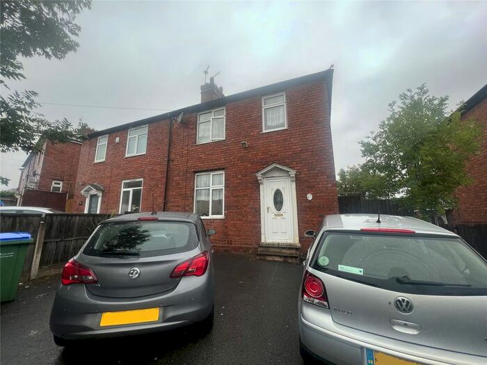 3 Bedroom Semi-Detached House To Rent In Hill Road, Tividale, Oldbury, West Midlands, B69