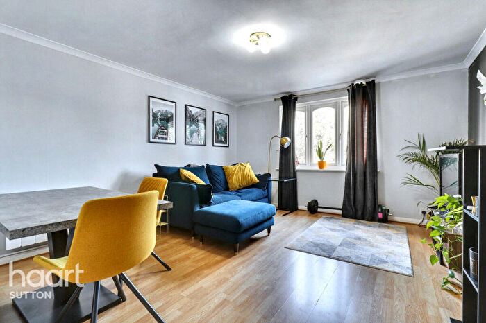 1 Bedroom Apartment For Sale In Western Road, Sutton, SM1