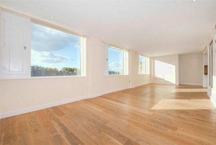 3 Bedroom Flat To Rent In Hirst Court, Gatliff Road, London, SW1W