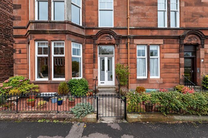 3 Bedroom Flat For Sale In Main Door, Dolphin Road, Pollokshields, G41