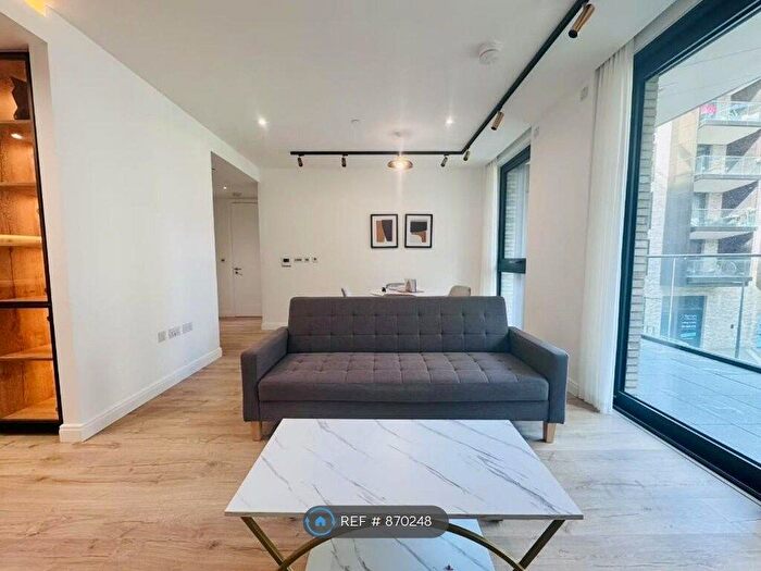 1 Bedroom Flat To Rent In Siena House, London, EC1V