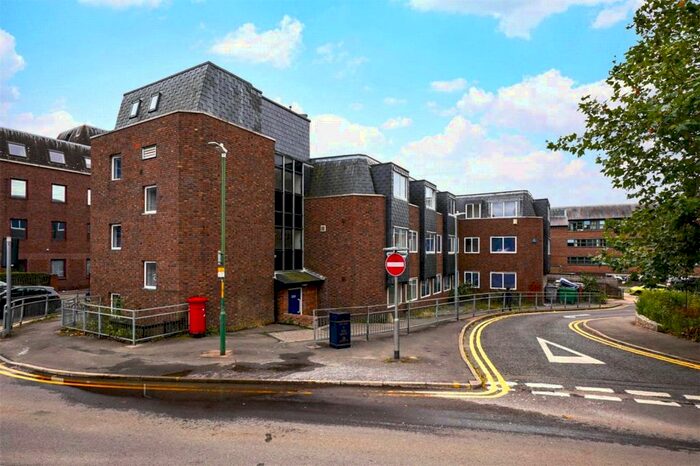 Apartment To Rent In Coronet House, Queen Anne Road, Maidstone, ME14