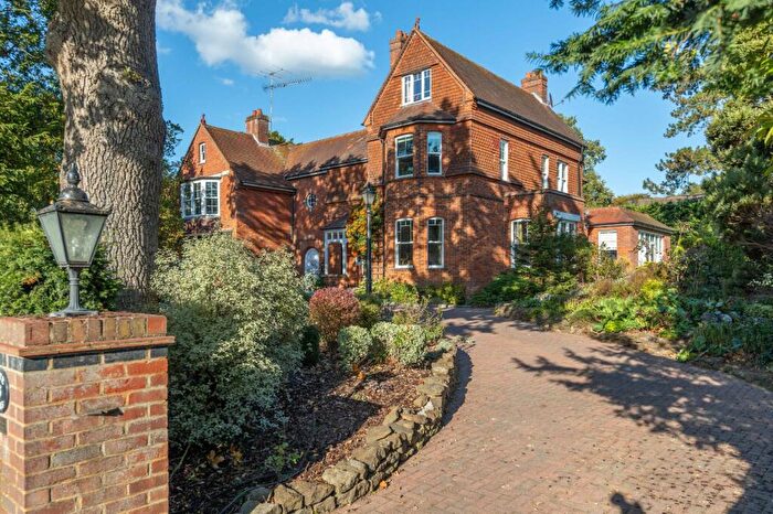 6 Bedroom Detached House For Sale In North Road, Stevenage, Hertfordshire, SG1