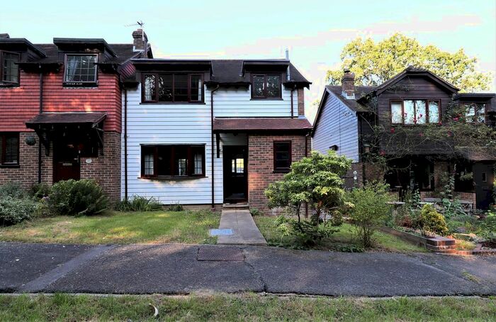 3 Bedroom Semi-Detached House To Rent In Ghyll Road, Heathfield, TN21