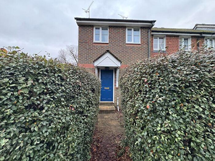 2 Bedroom End Of Terrace House To Rent In Burrell Green, Cuckfield, RH17
