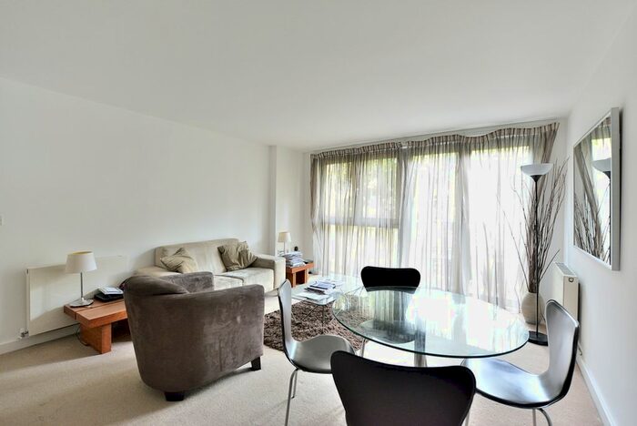 2 Bedroom Flat To Rent In Carronade Court, Eden Grove, London, N7