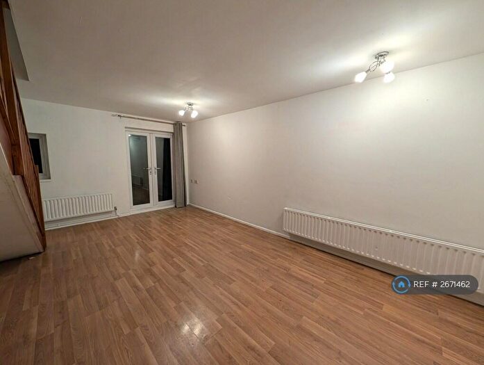 2 Bedroom Terraced House To Rent In Glovers Lane, Heelands, Milton Keynes, MK13