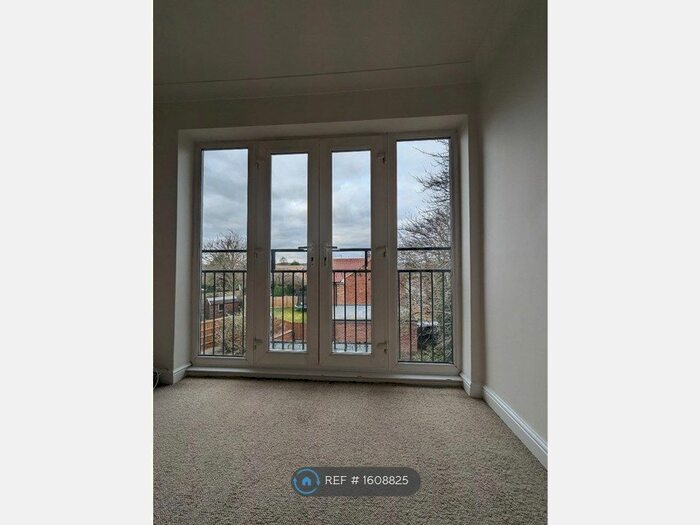 2 Bedroom Maisonette To Rent In Wensley Road, Woodthorpe, Nottingham, NG5