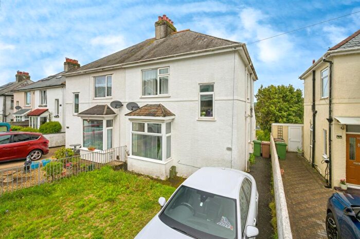 3 Bedroom Semi-Detached House For Sale In Merafield Road, Plymouth, PL7