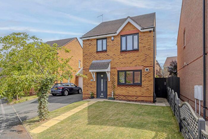 3 Bedroom Detached House For Sale In Southdown Close, Stoke On Trent, ST3