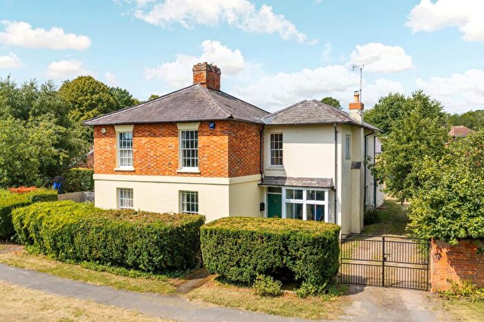 4 Bedroom Semi Detached House For Sale In Simpson, Milton Keynes, MK6