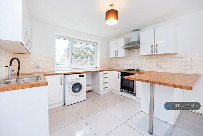 4 Bedroom Flat To Rent In Cape Close, Barking, IG11