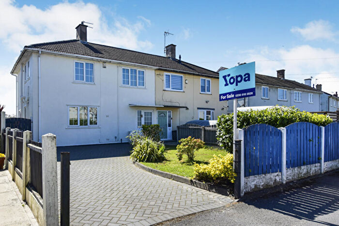 3 Bedroom Semi Detached House For Sale In Derry Grove, Rotherham, S63