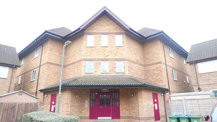 2 Bedroom Flat To Rent In Columbus Square, Erith, DA8