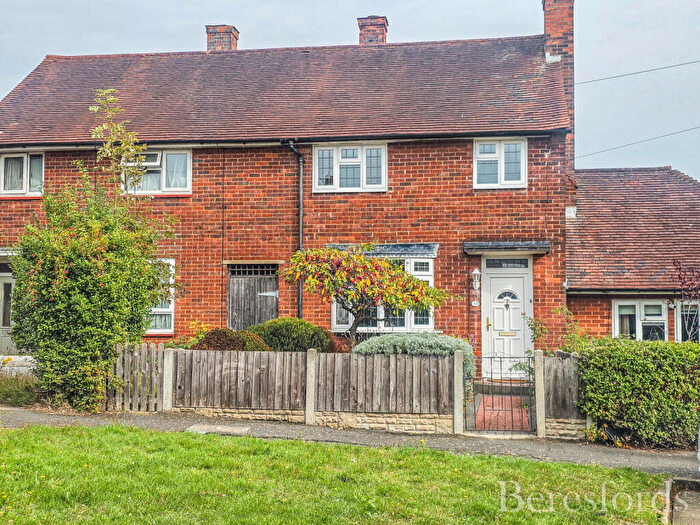 2 Bedroom Terraced House For Sale In Dudley Road, Romford, RM3