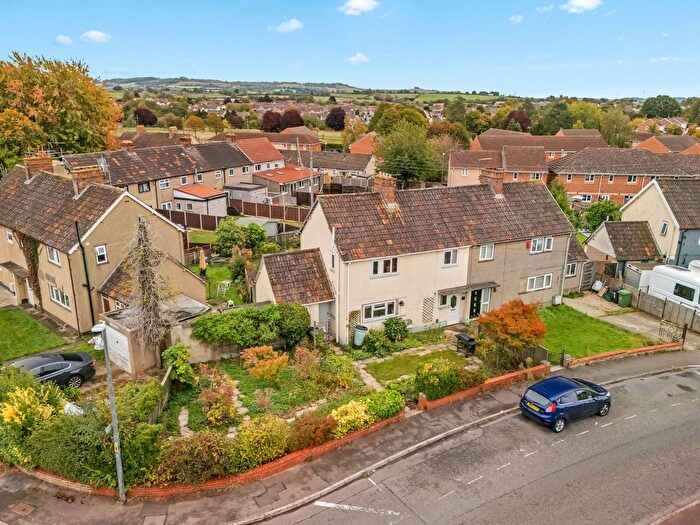 3 Bedroom Semi Detached House For Sale In Park Crescent, Warmley, BS30