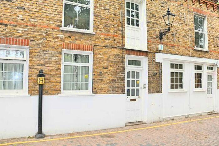 4 Bedroom Flat To Rent In Hansard Mews, Kensington W14
