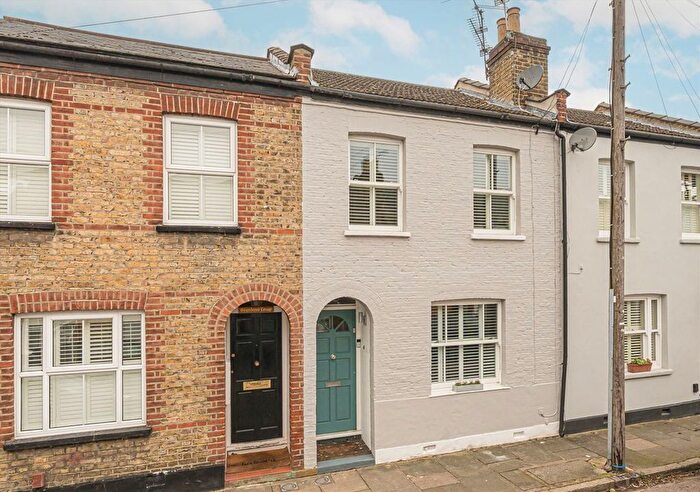 2 Bedroom Terraced House To Rent In Hamilton Road, Twickenham, TW2