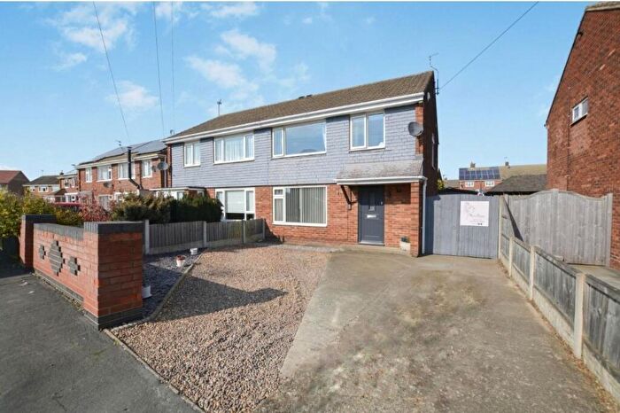 3 Bedroom Semi-Detached House For Sale In Knightsbridge Road, Messingham, DN17