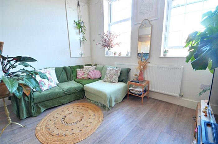 1 Bedroom Flat For Sale In East Grinstead, West Sussex, RH19
