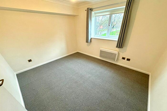 2 Bedroom Apartment To Rent In Cowley Close, Maybush, SO16