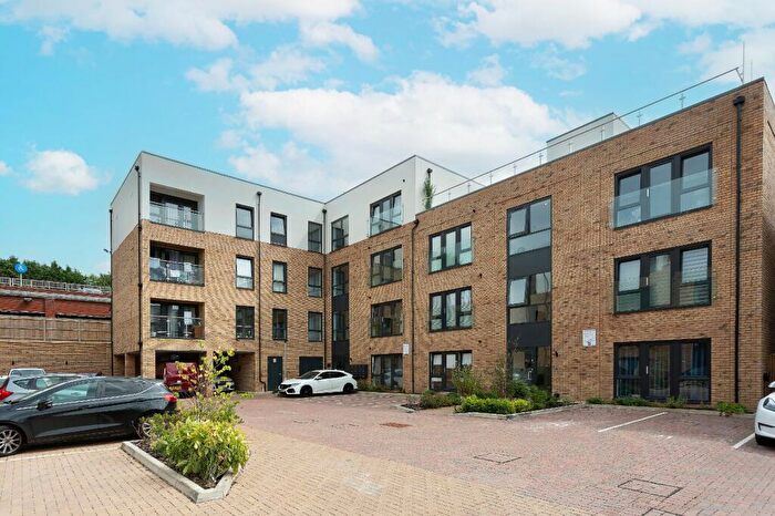 1 Bedroom Apartment To Rent In Marlowes, Hemel Hempstead, Hertfordshire, HP1
