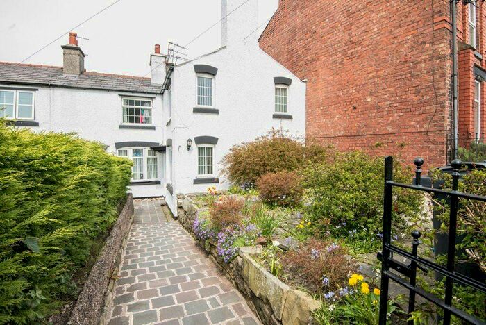 2 Bedroom Cottage To Rent In Southport Road, Ormskirk L39