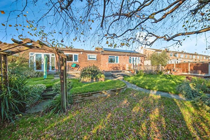 4 Bedroom Terraced Bungalow For Sale In Litchfield, Harwich, CO12