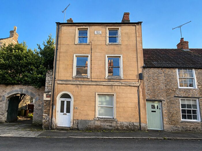 2 Bedroom Apartment For Sale In Selwood Road, Frome, Somerset, BA11