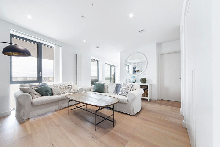 2 Bedroom Apartment To Rent In Fairwater House, Bonnet Street, Royal Wharf, London, E16