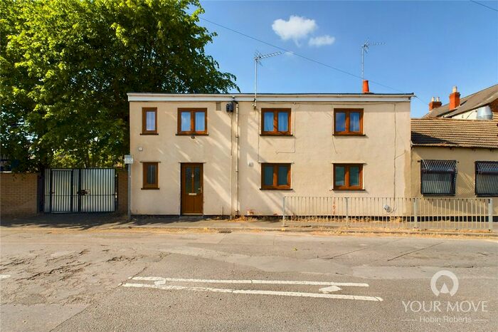 2 Bedroom Detached House To Rent In Old Towcester Road, Southbridge, Northampton, NN4