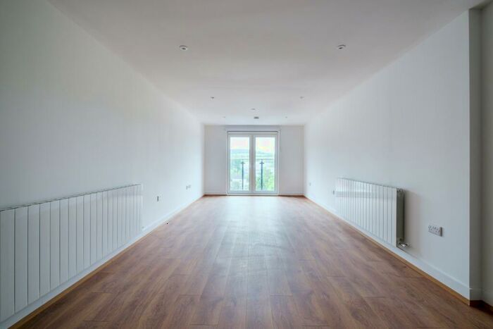 1 Bedroom Apartment To Rent In Well Farm Road Surrey, CR3