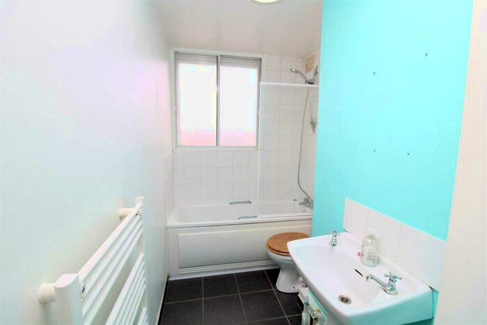 2 Bedroom Apartment To Rent In Goldstone Villas, Hove, BN3
