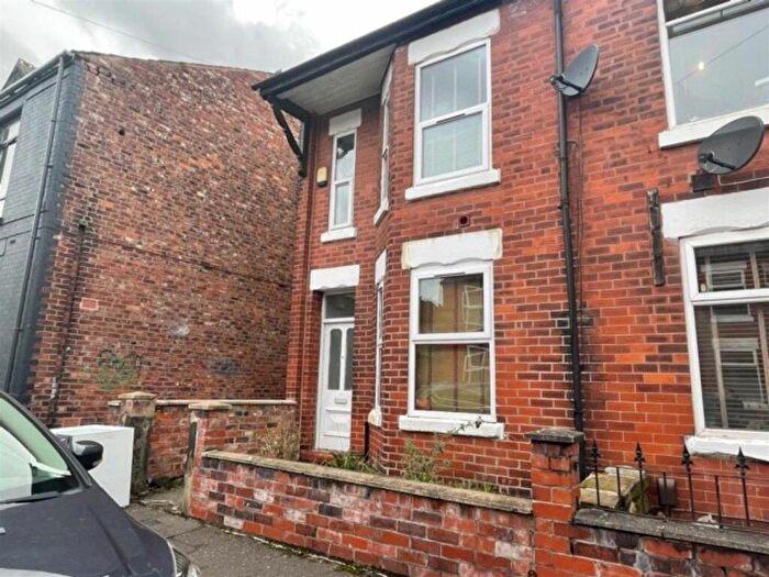 5 Bedroom Private Hall To Rent In Standish Road (), Fallowfield, Manchester, M14