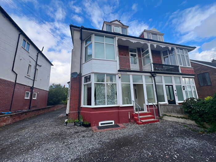 1 Bedroom Flat To Rent In Cyprus Avenue, Lytham St. Annes, Lancashire, FY8