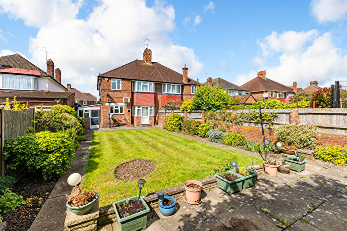 3 Bedroom House For Sale In Howberry Road, Edgware, HA8