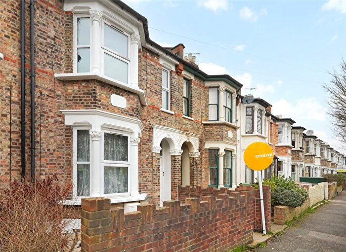 1 Bedroom Flat To Rent In Lansdowne Road, Walthamstow, London, E17