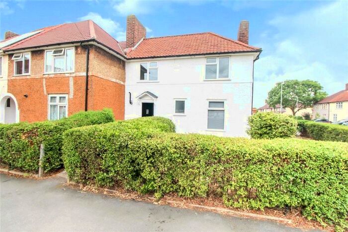 4 Bedroom End Of Terrace House To Rent In Bentry Road, Dagenham, RM8