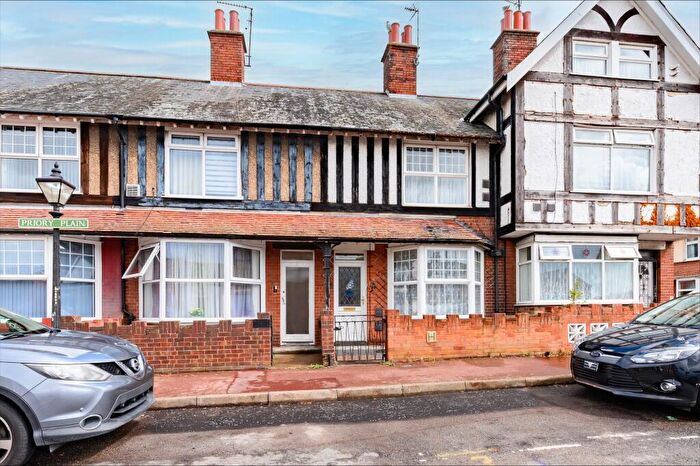 4 Bedroom Terraced House For Sale In Priory Plain, Great Yarmouth, NR30