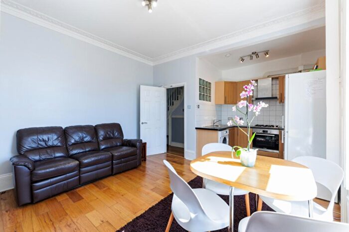 4 Bedroom Apartment To Rent In Holloway Road, London, N19