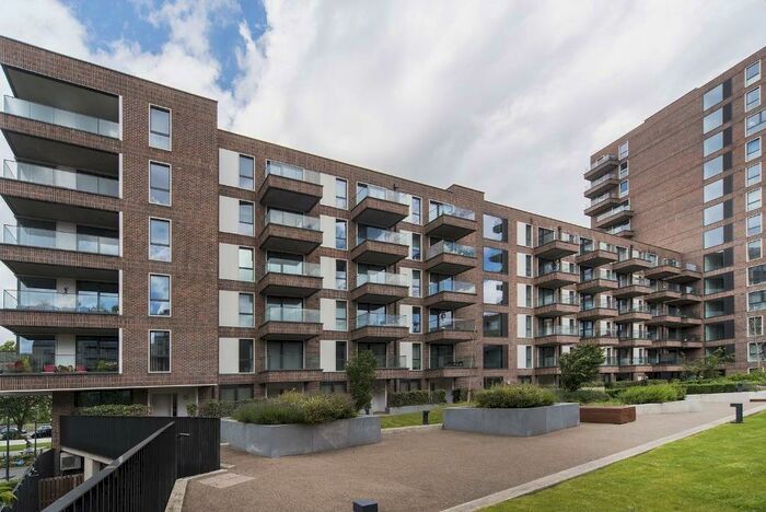 1 Bedroom Apartment To Rent In Connaught Heights, Agnes George Walk, London, City Airport, E16