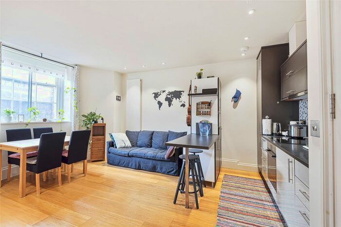 2 Bedroom Flat To Rent In Kings Road, Reading, Berkshire RG1