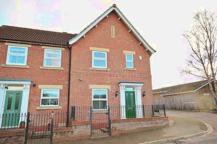 3 Bedroom Semi-Detached House To Rent In Church Hill Terrace, Sherburn, LS25