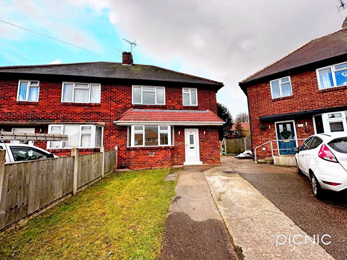 3 Bedroom Semi-Detached House To Rent In St Vincent Avenue, Woodlands, Doncaster, DN6